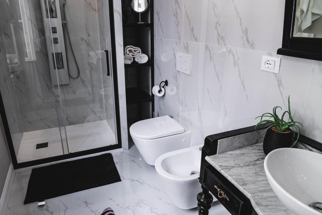 Belvedere Luxury Apartment, View On The Lucca Walls Екстериор снимка