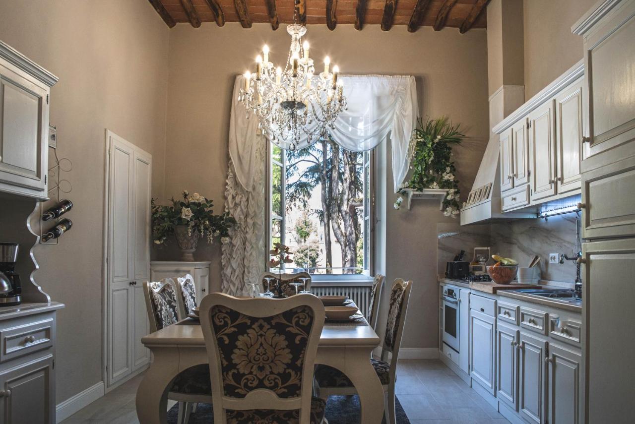 Belvedere Luxury Apartment, View On The Lucca Walls Екстериор снимка