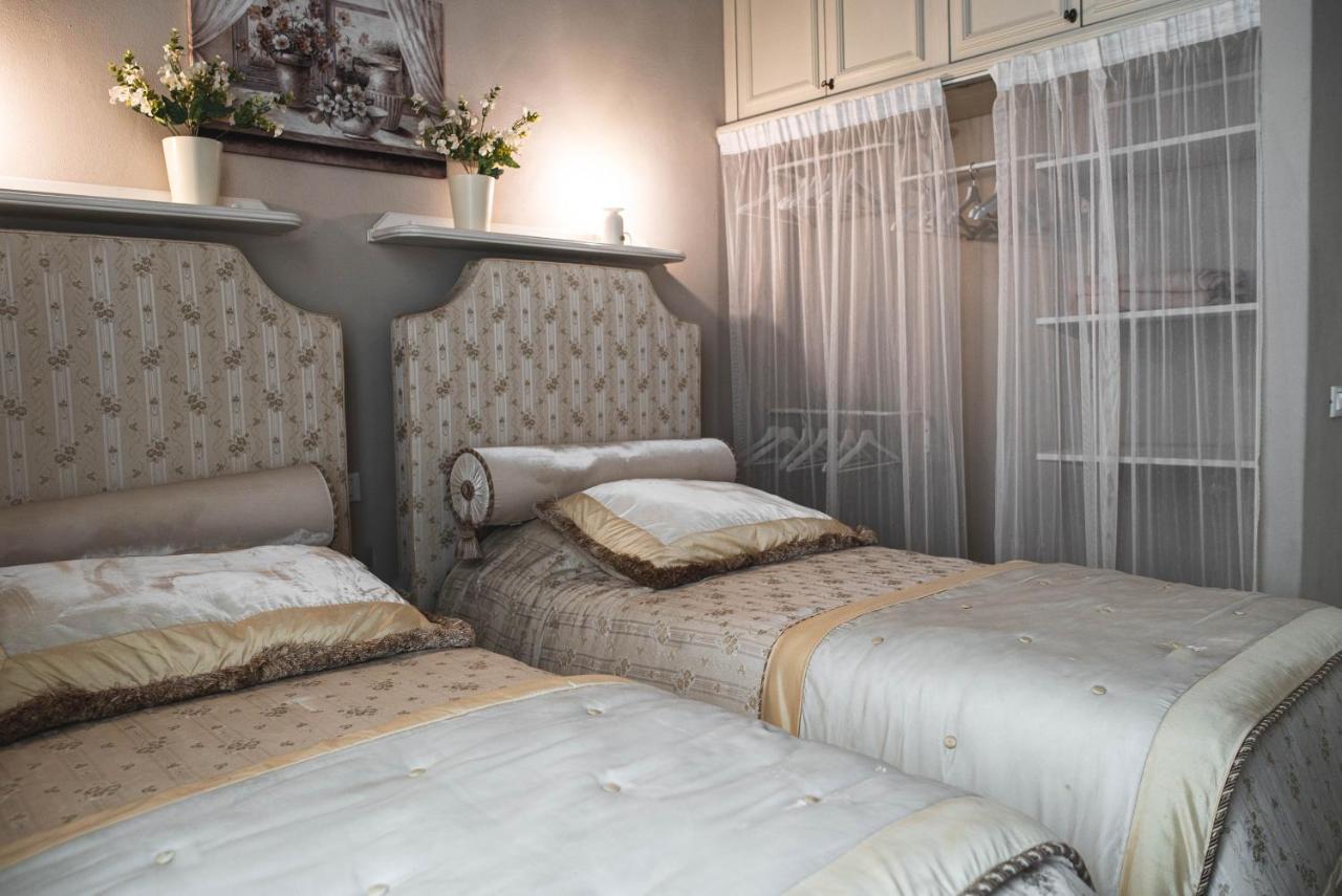 Belvedere Luxury Apartment, View On The Lucca Walls Екстериор снимка